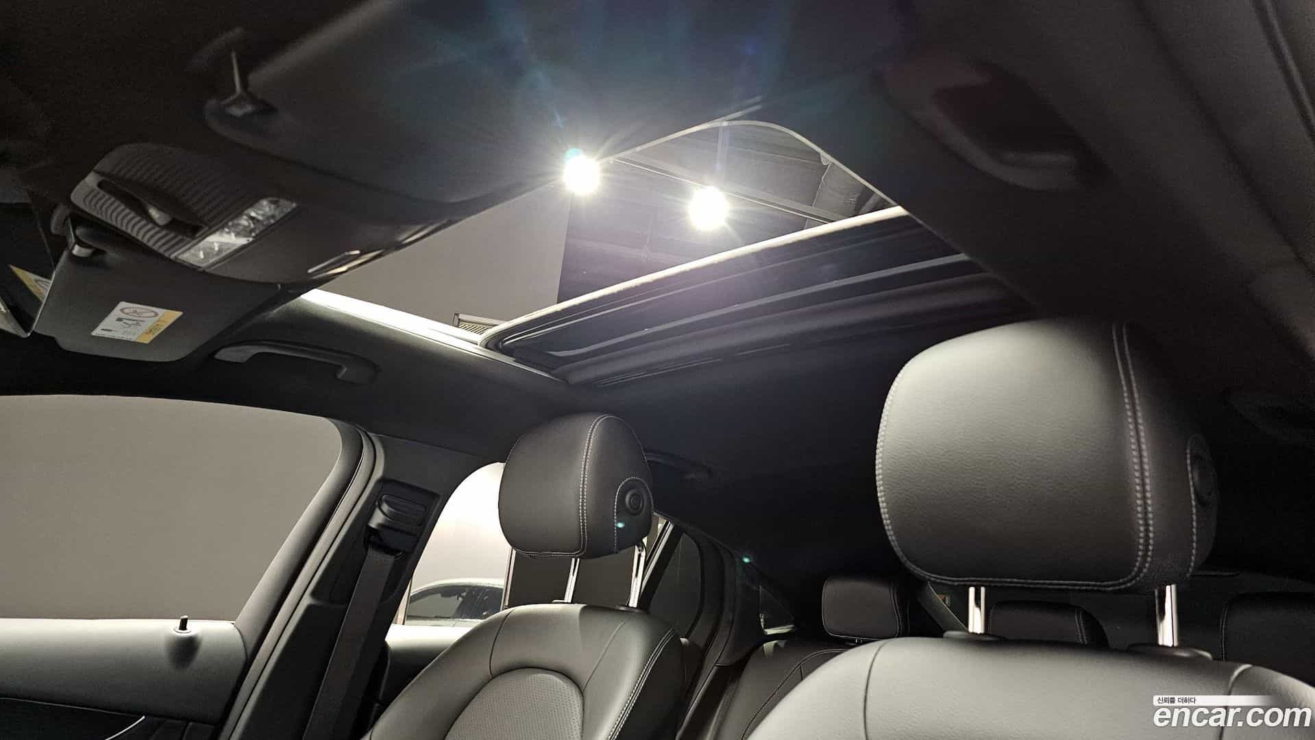 GLC-Class Mercedes-Benz 2020.11-OPTION-023