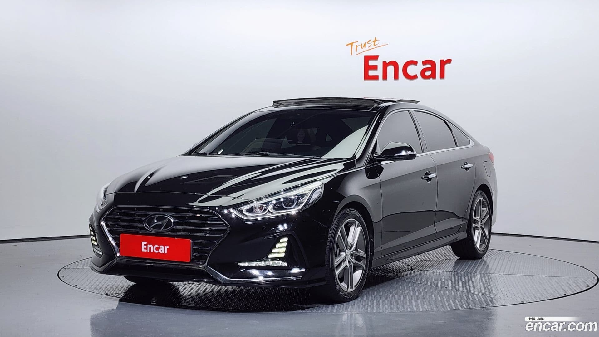 Main__Slider__Photo:Sonata Hyundai 2018.1-0