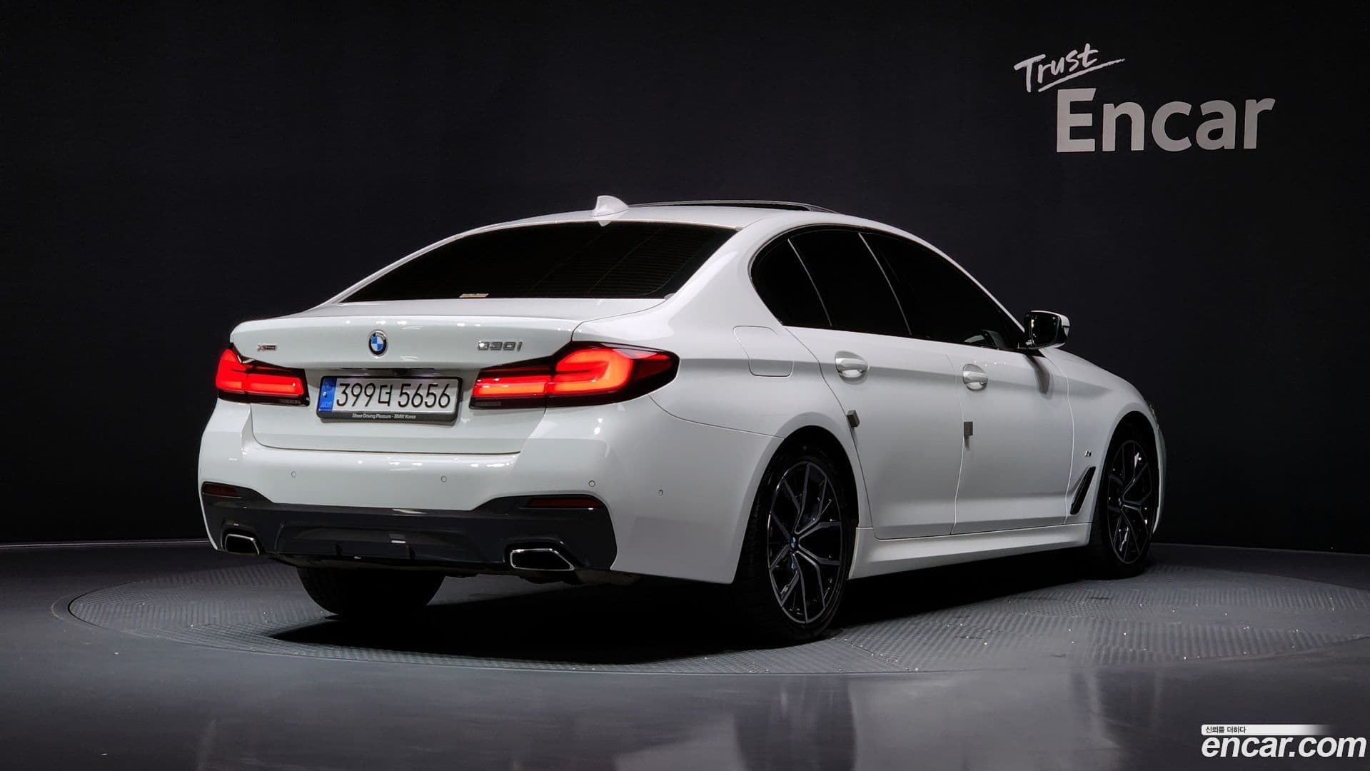 Main__Slider__Photo:5-Series BMW 2023.6-0