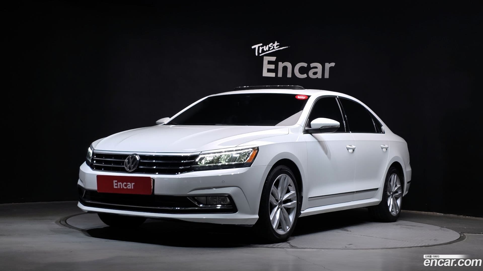 Main__Slider__Photo:Passat Volkswagen 2018.10-0
