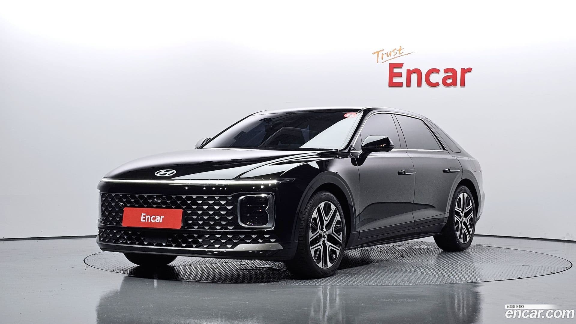 Main__Slider__Photo:Grandeur Hyundai 2023.8-0