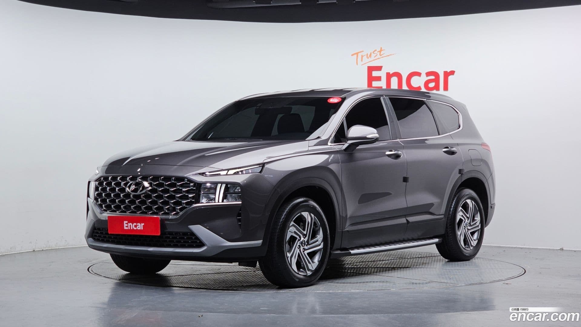 Main__Slider__Photo:Santafe Hyundai 2023.4-0