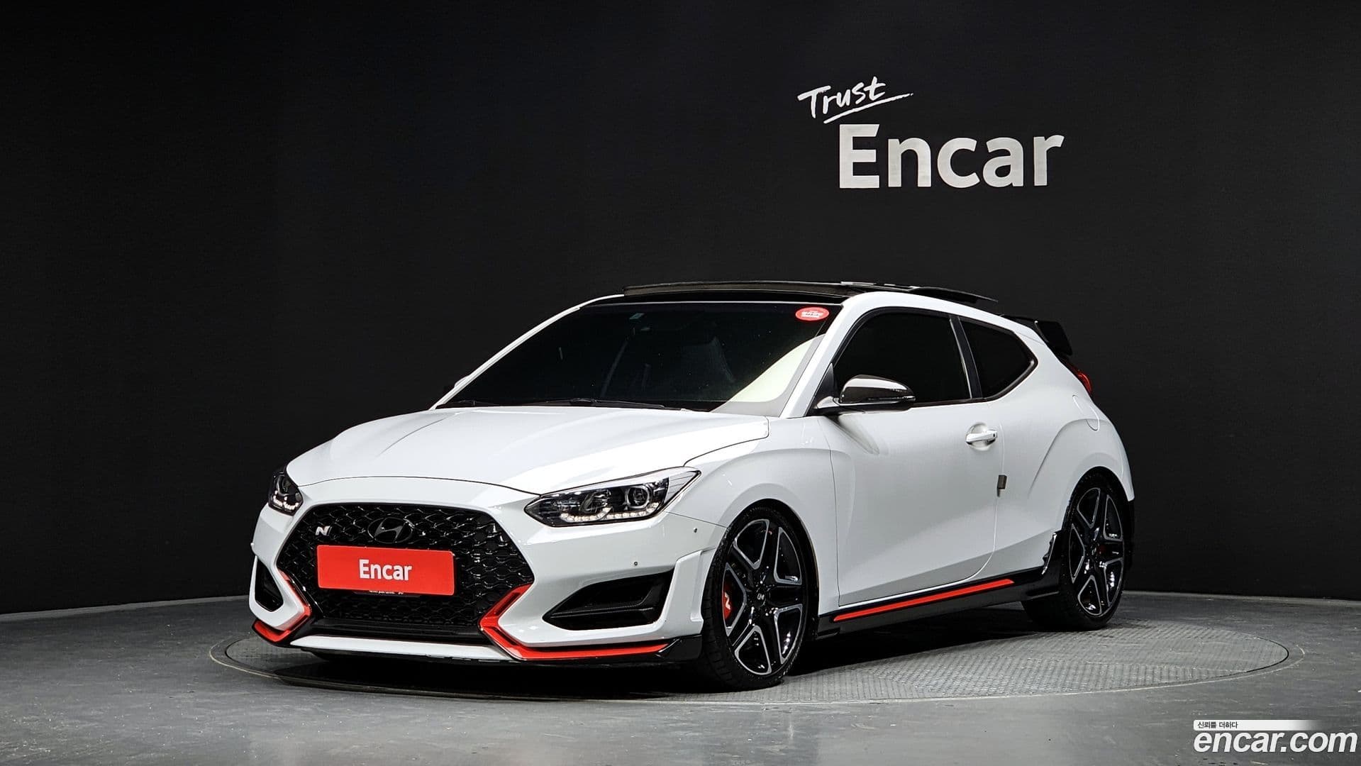 Main__Slider__Photo:Veloster Hyundai 2020.10-0