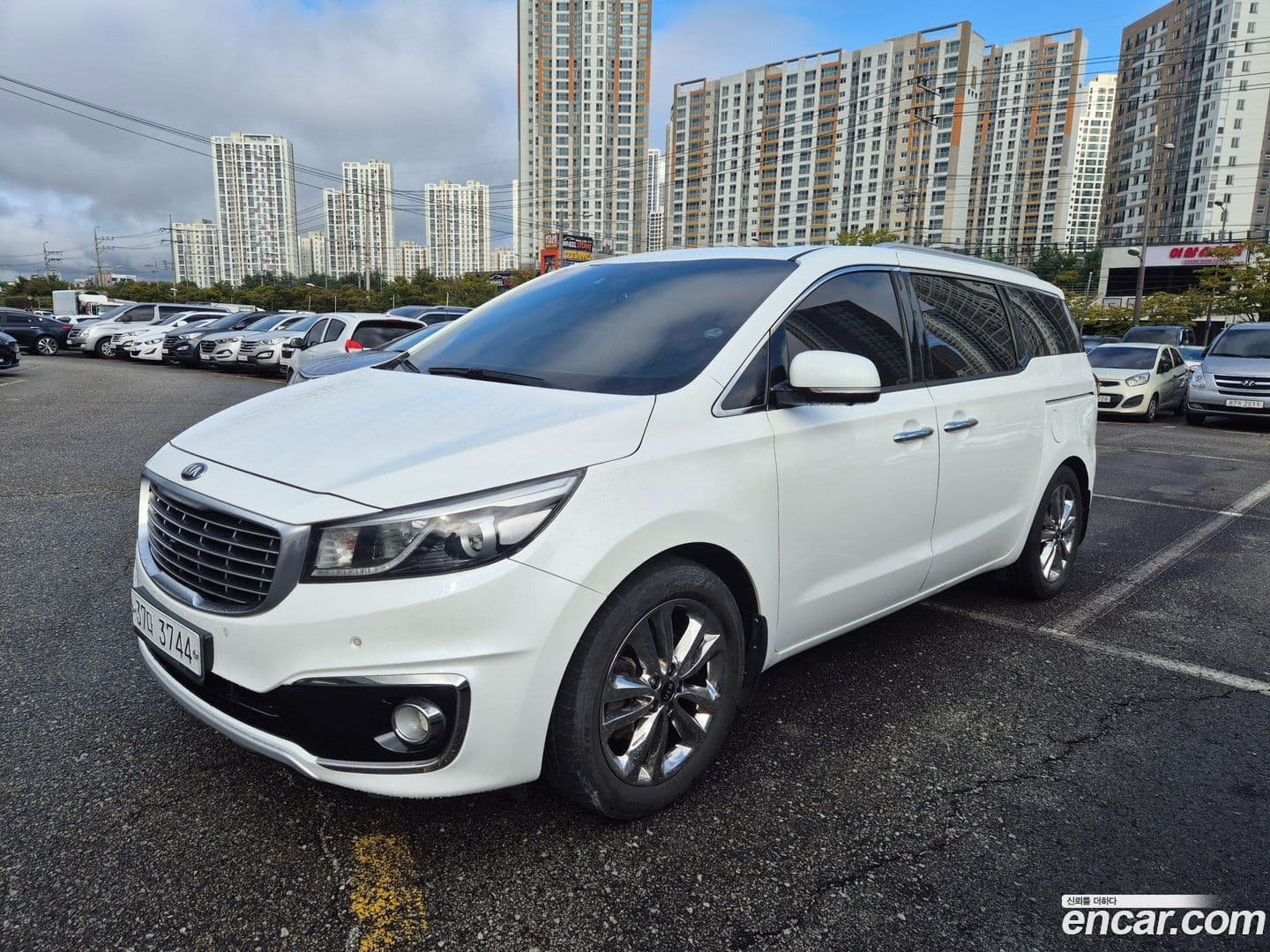 Main__Slider__Photo:Canival Kia 2015.6-0