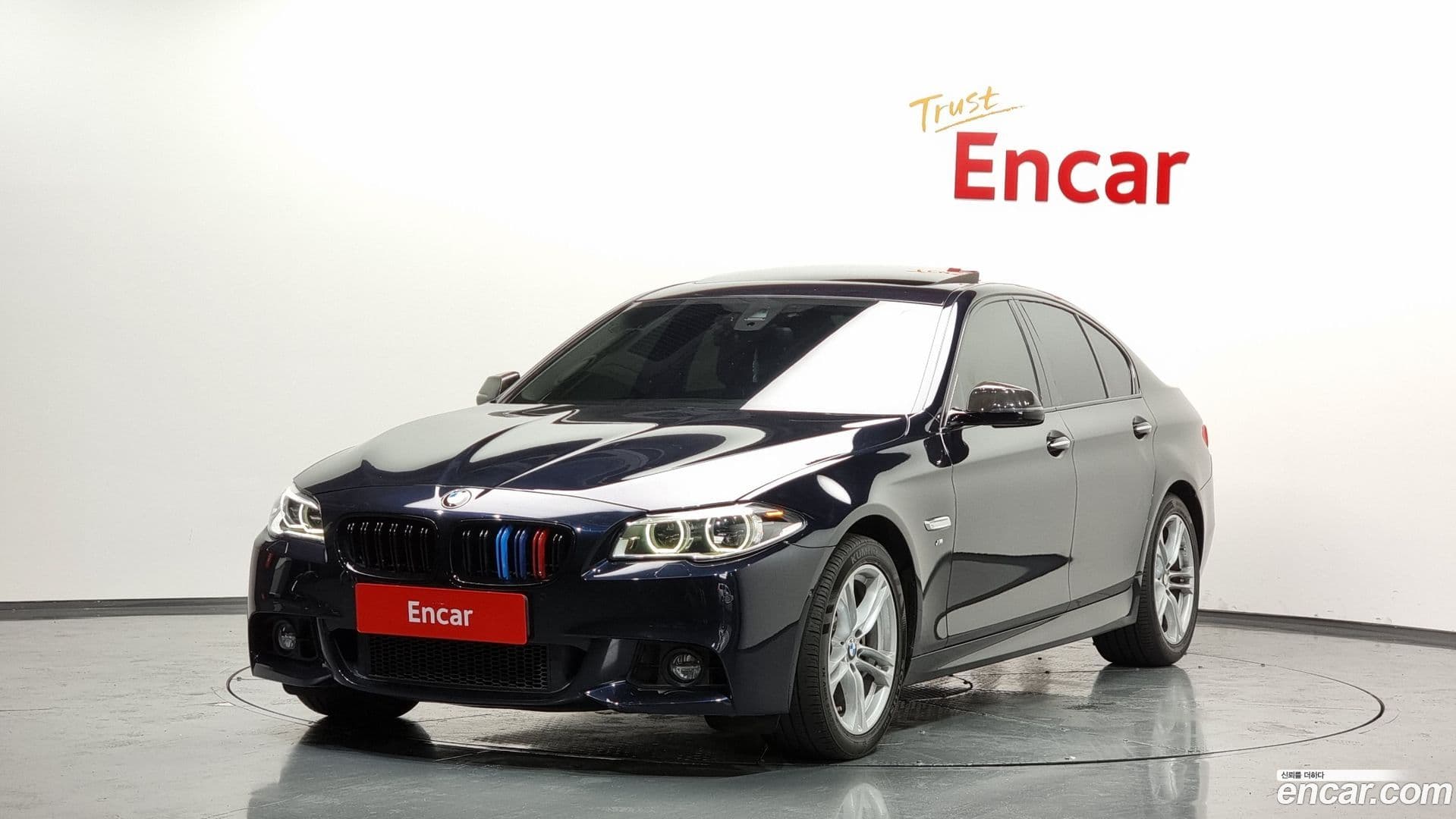 Main__Slider__Photo:5-Series BMW 2016.2-0
