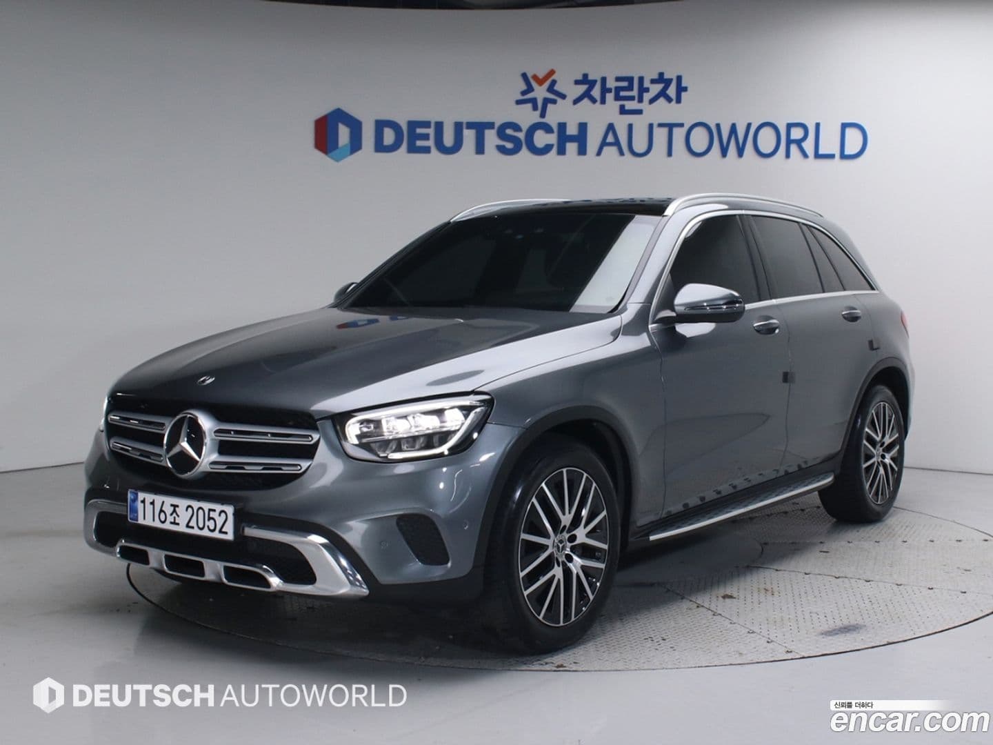 Main__Slider__Photo:GLC-Class Mercedes-Benz 2020.9-0