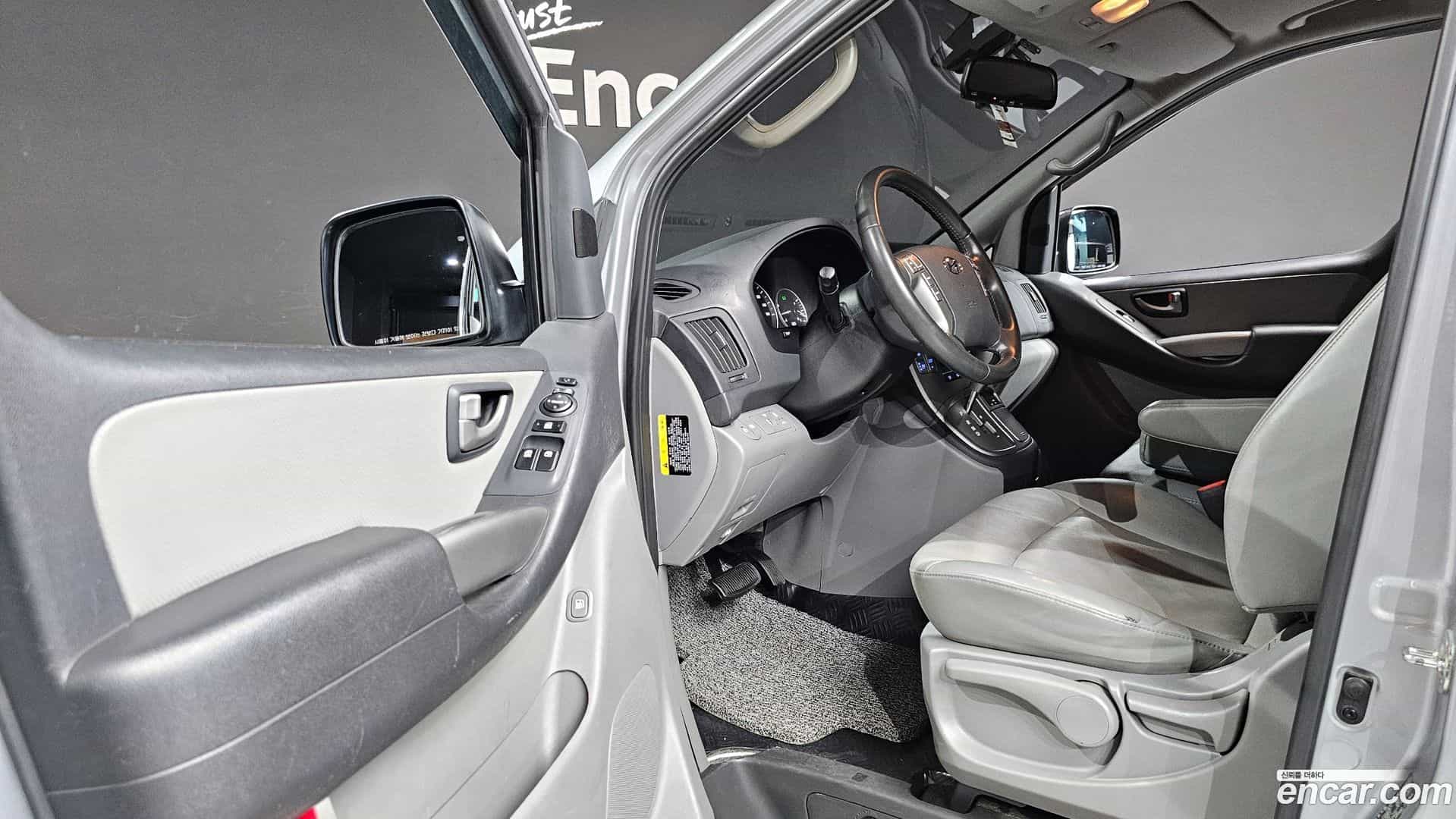 Starex Hyundai 2018.3-OPTION-015