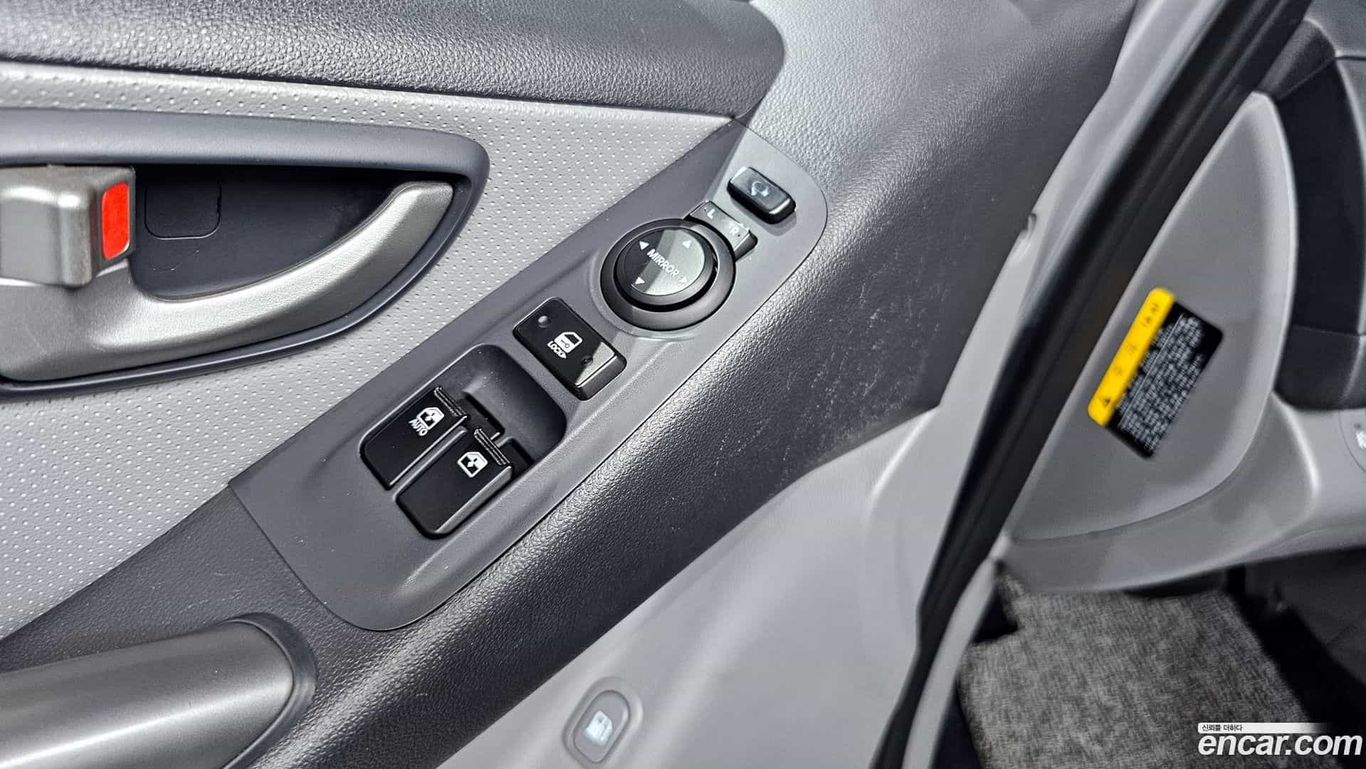 Starex Hyundai 2018.3-OPTION-022