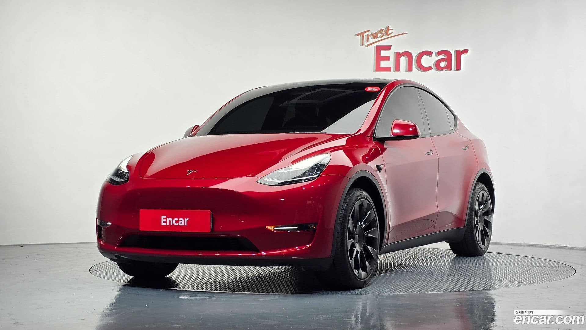 Main__Slider__Photo:Model Y Tesla 2022.7-0