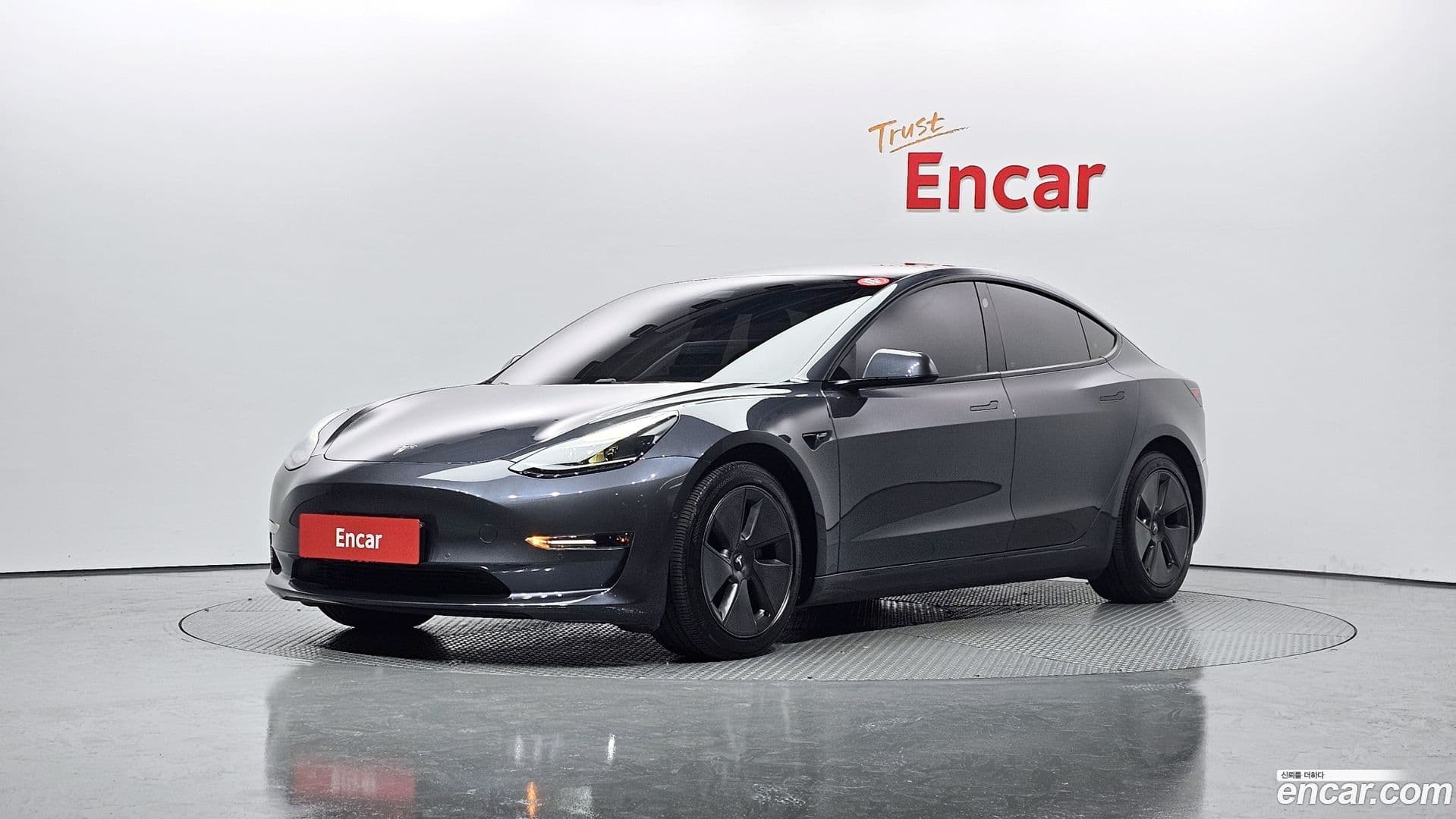 Main__Slider__Photo:Model 3 Tesla 2021.10-0