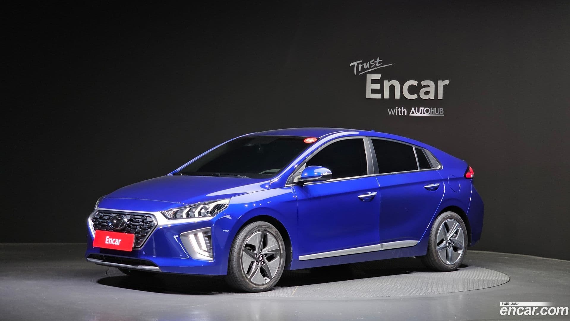 Main__Slider__Photo:Ioniq Hyundai 2019.9-0
