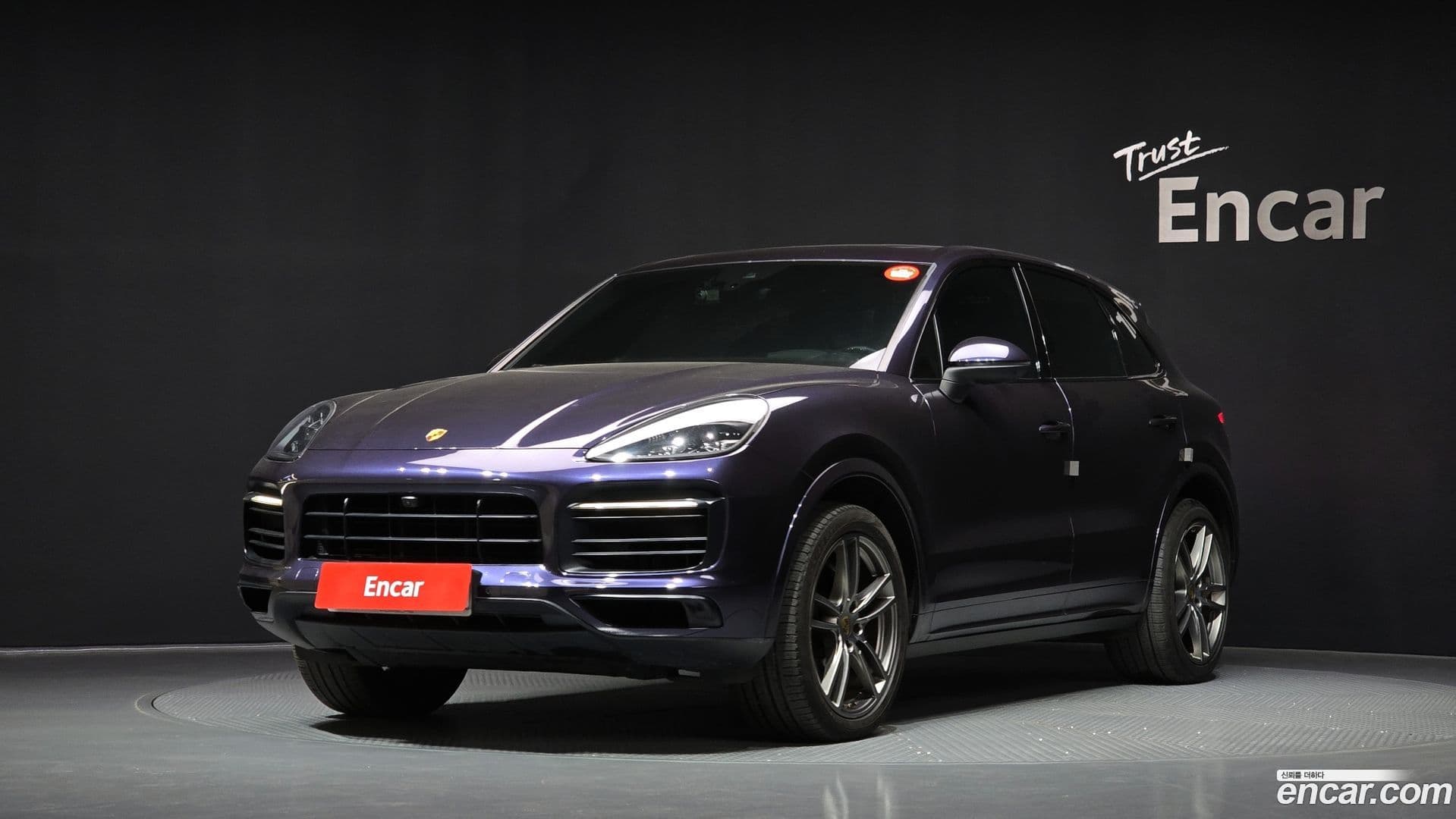 Main__Slider__Photo:Cayenne Porsche 2019.2-0