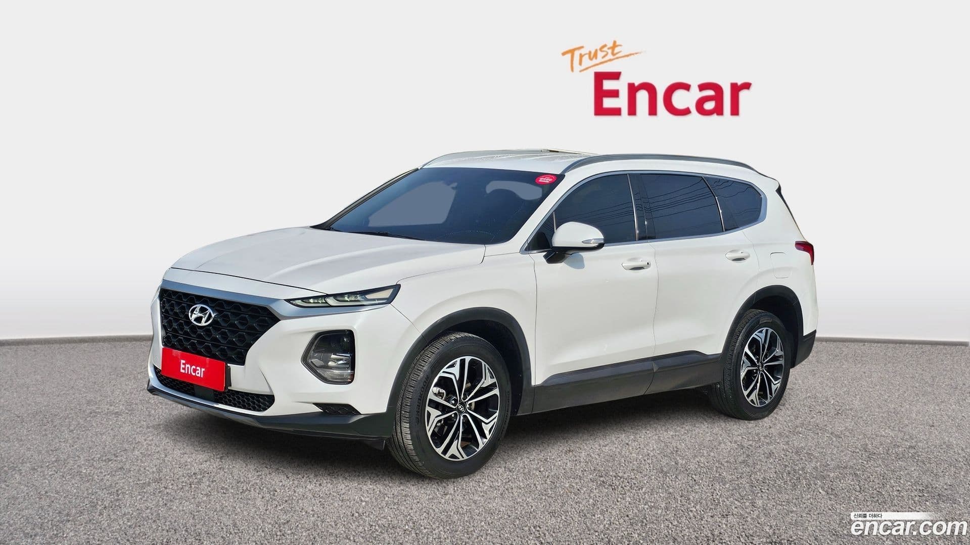 Main__Slider__Photo:Santafe Hyundai 2018.10-0