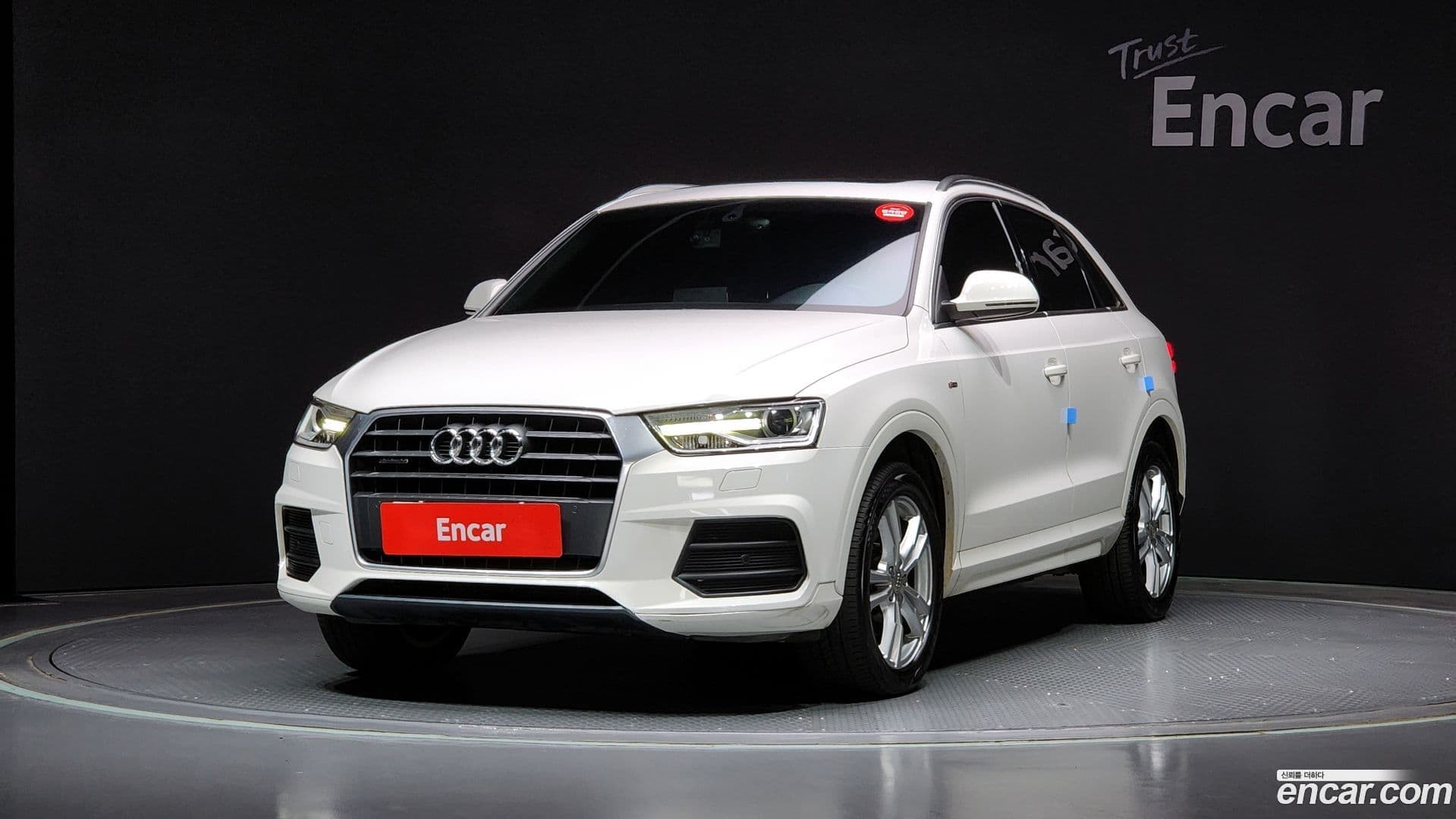 Main__Slider__Photo:Q3 Audi 2015.6-0