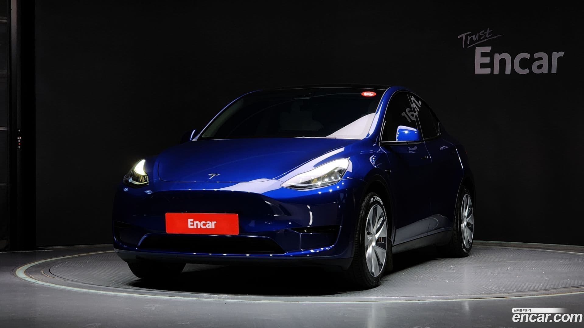 Main__Slider__Photo:Model Y Tesla 2023.8-0