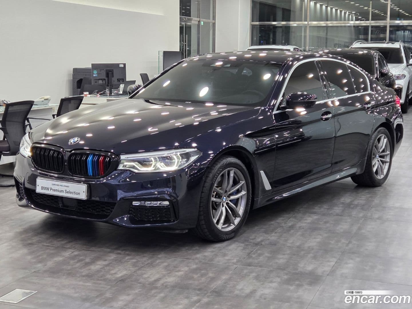 Main__Slider__Photo:5-Series BMW 2018.2-1