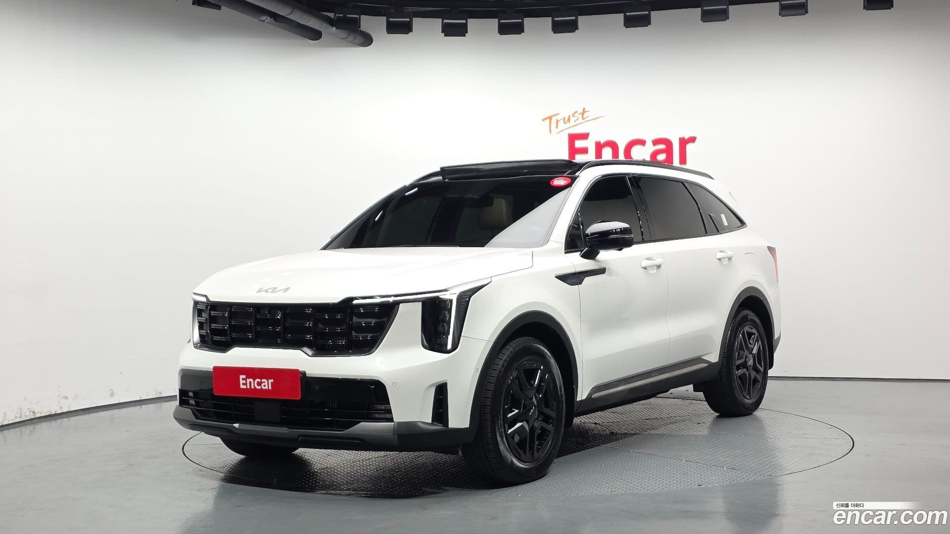 Main__Slider__Photo:Sorento Kia 2023.8-0