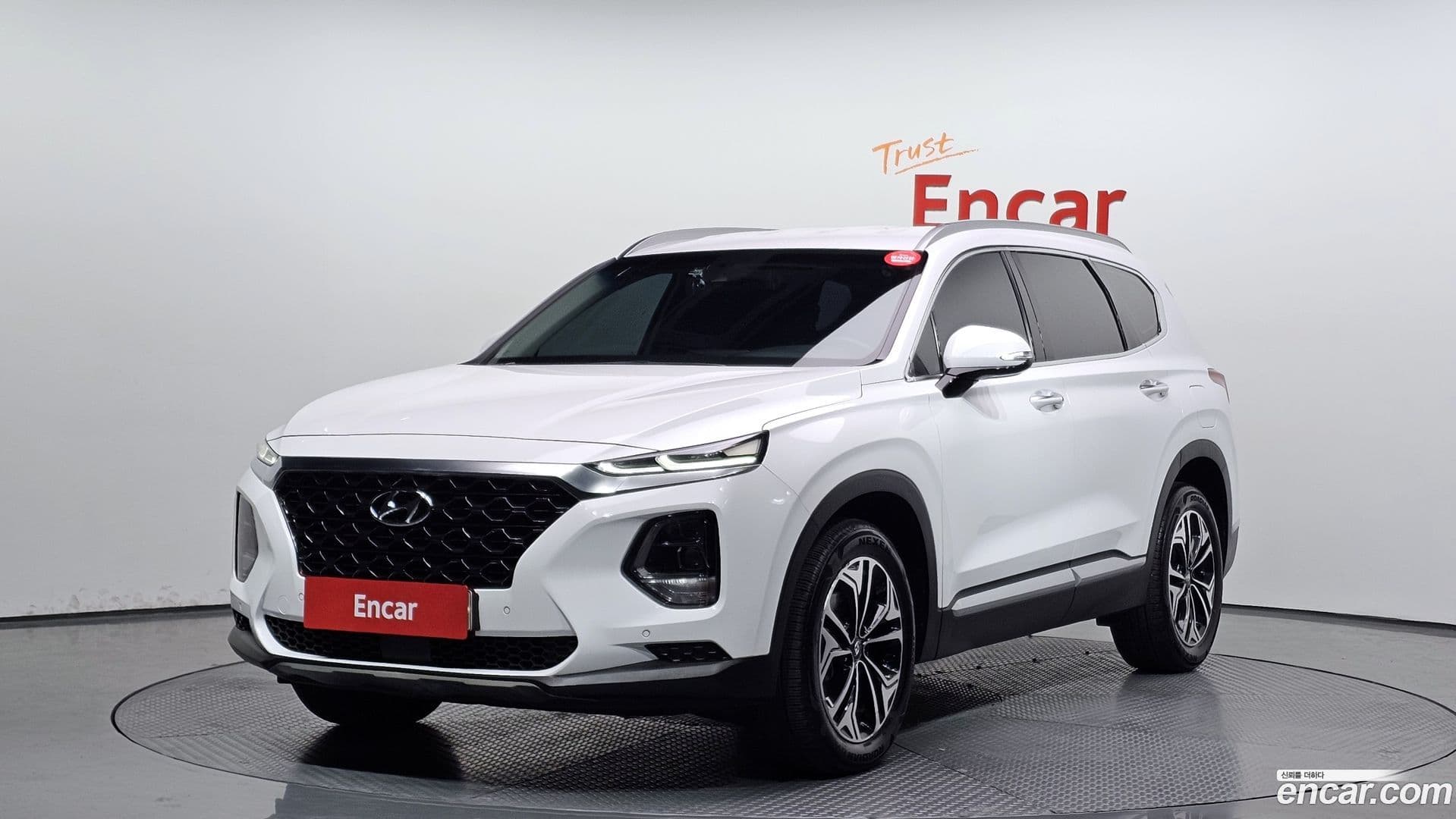 Main__Slider__Photo:Santafe Hyundai 2019.5-0
