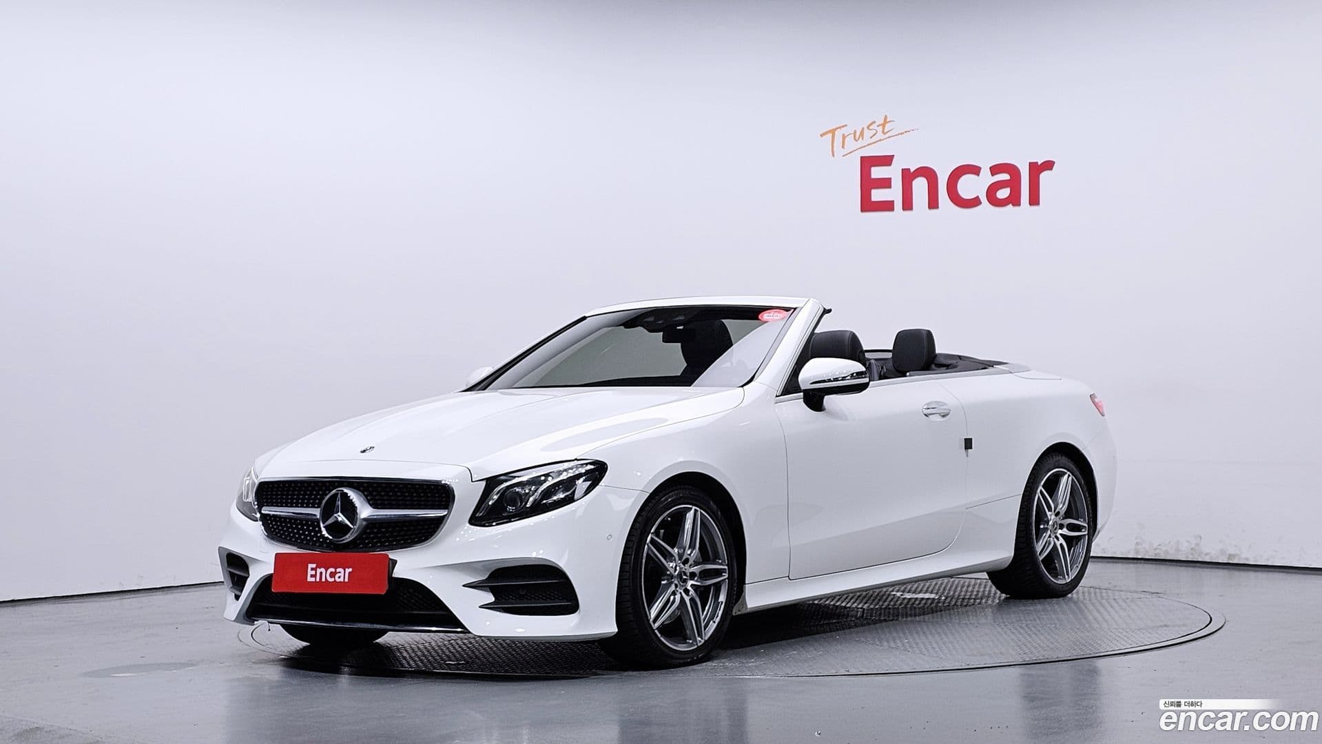 Main__Slider__Photo:E-Class Mercedes-Benz 2018.11-0