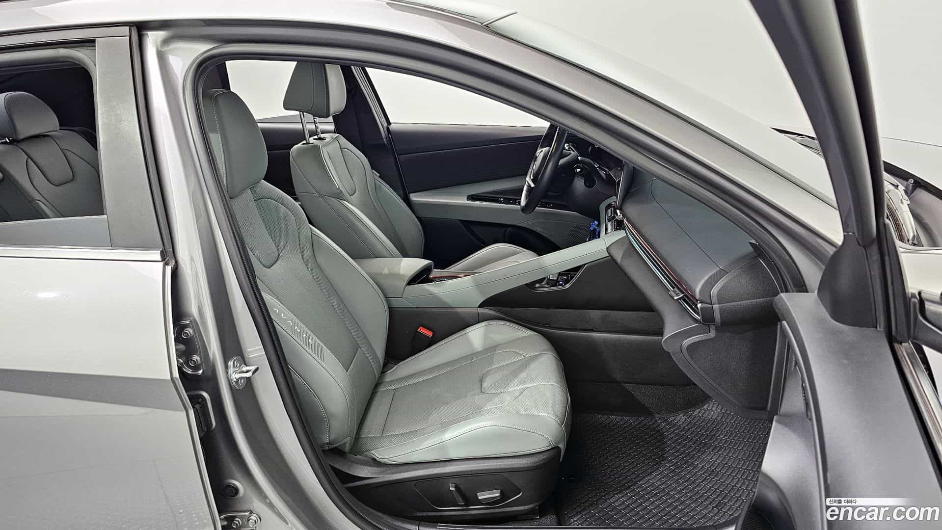 AVANTE Hyundai 2023.8-OPTION-016