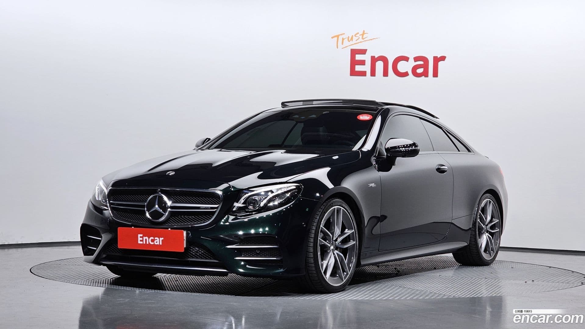 Main__Slider__Photo:E-Class Mercedes-Benz 2020.9-0