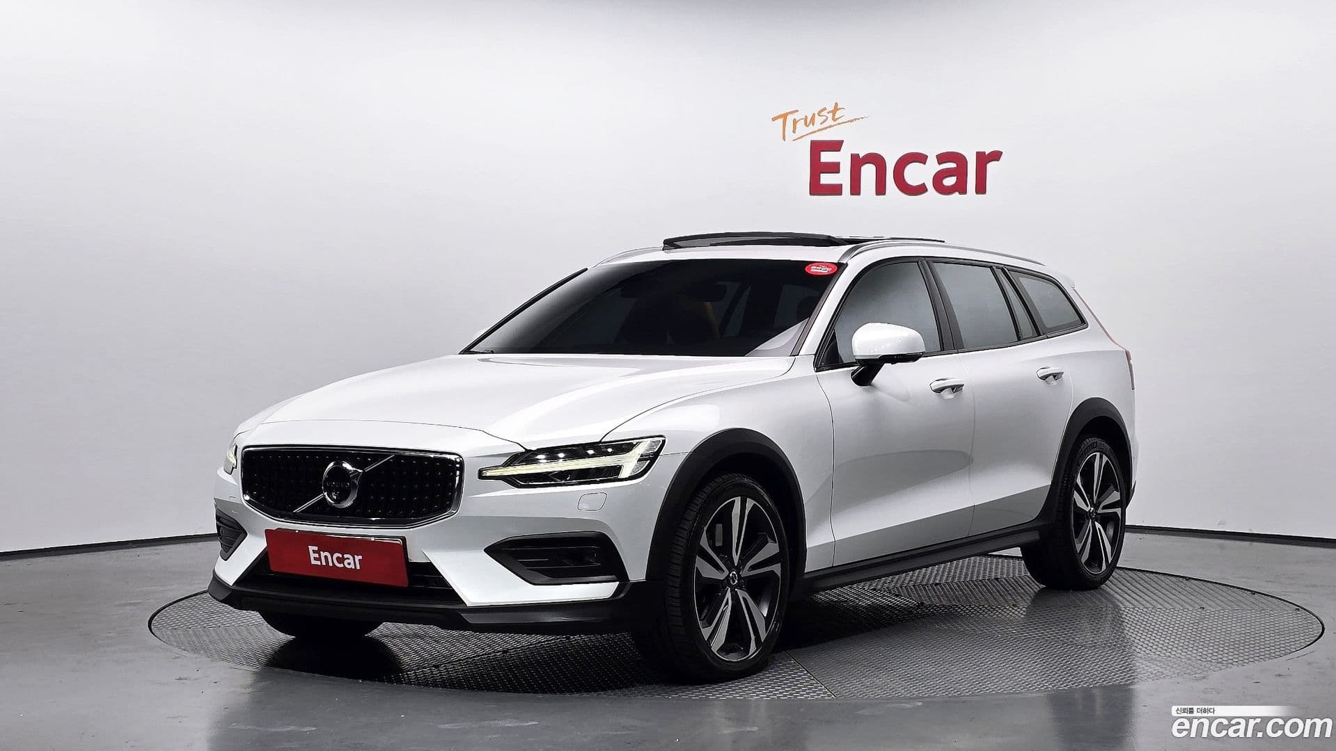 Main__Slider__Photo:V60 Volvo 2019.9-0
