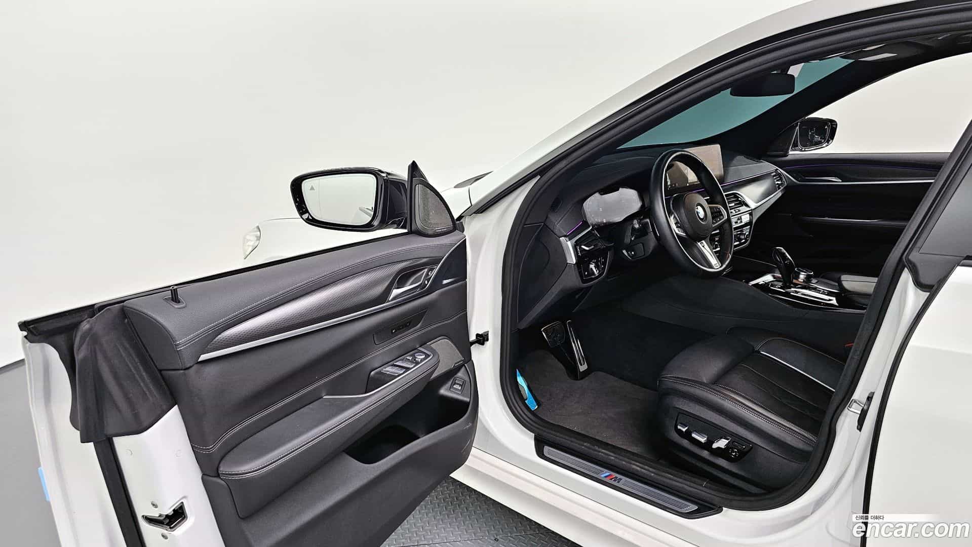 Gran Turismo BMW 2024.4-INNER-010
