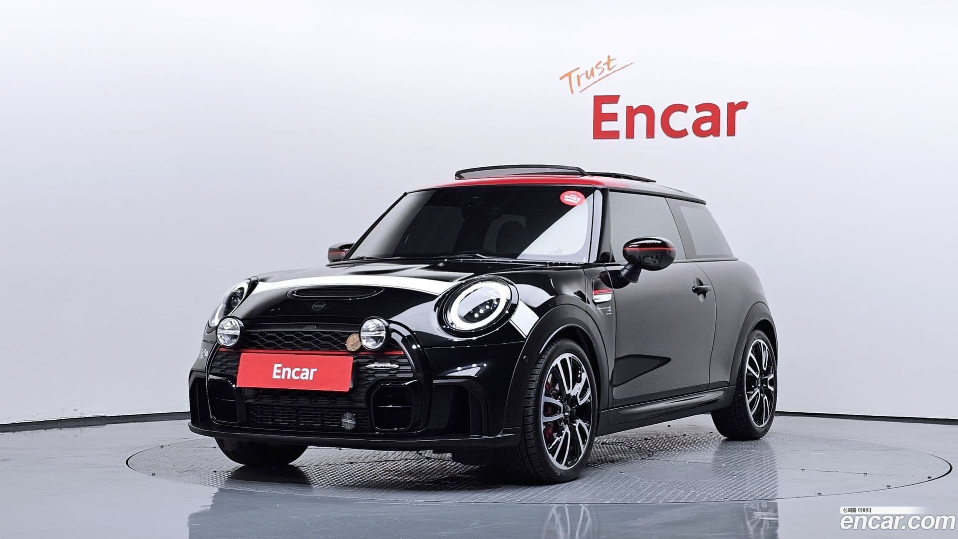 Main__Slider__Photo:Cooper Mini 2022.10-0