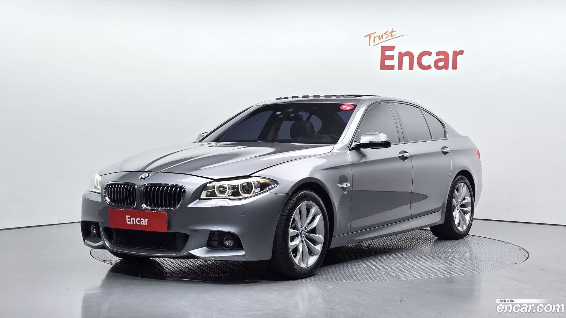 Main__Slider__Photo:5-Series BMW 2015.8-0
