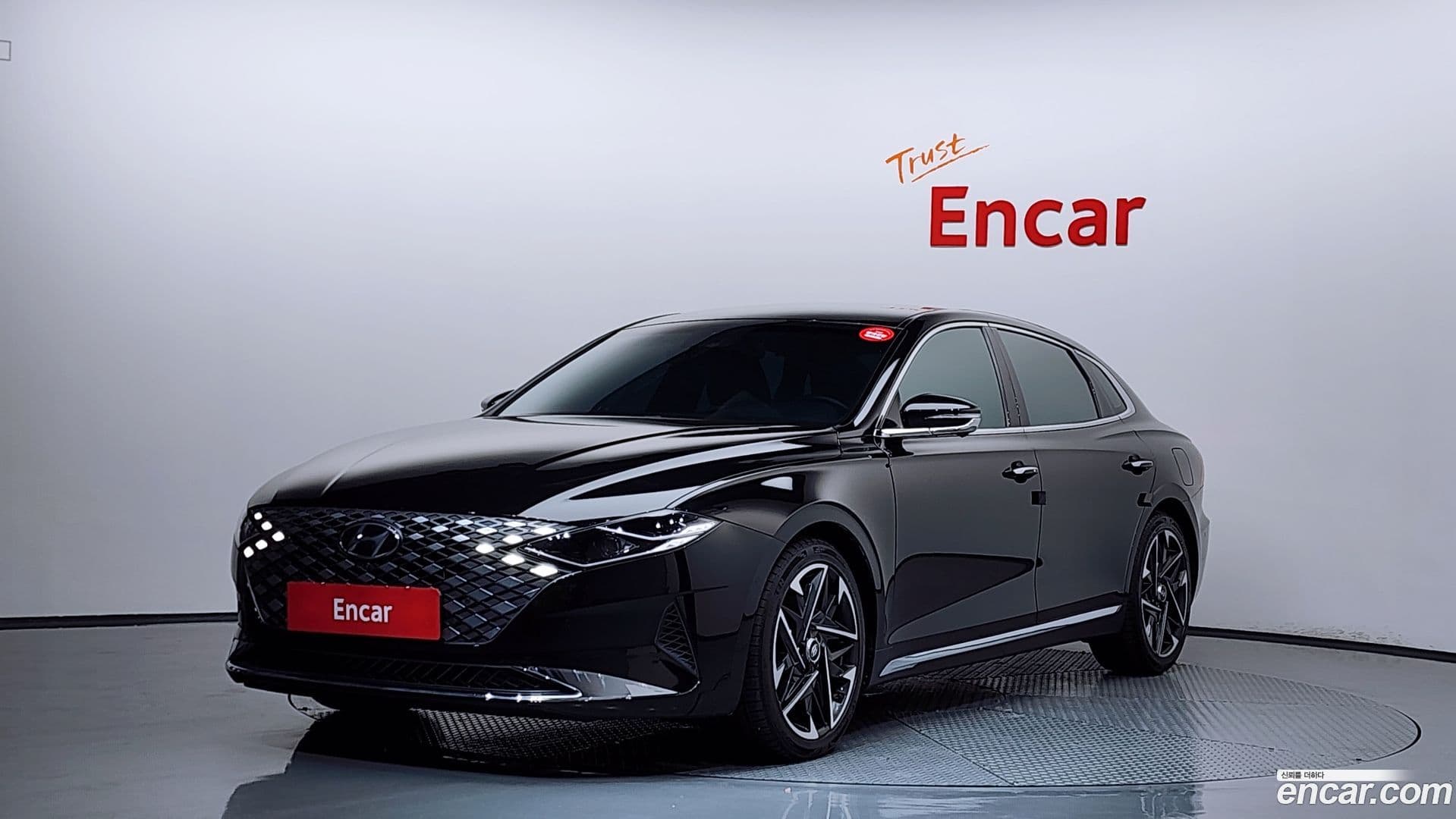 Main__Slider__Photo:Grandeur Hyundai 2020.2-0