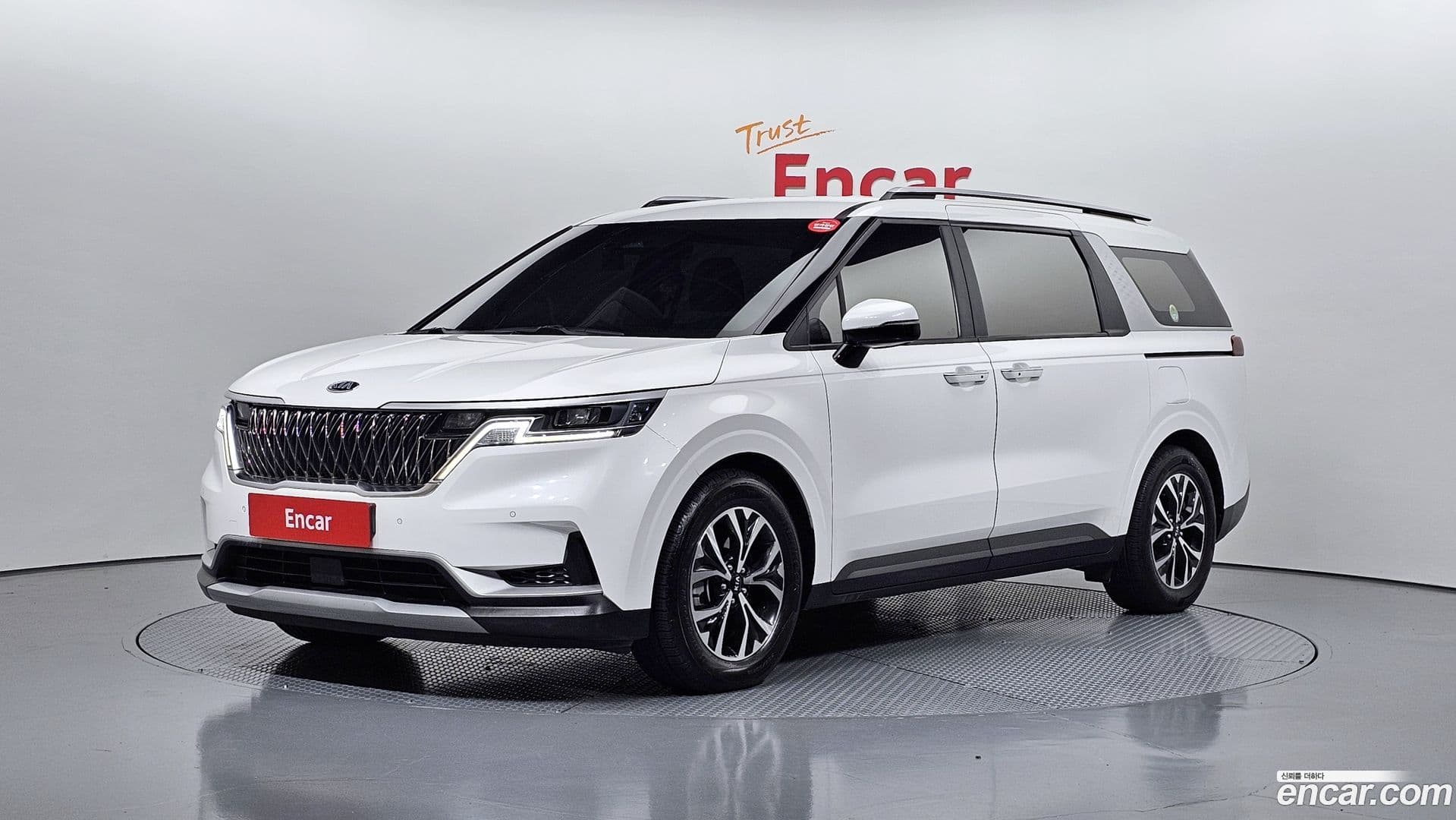 Main__Slider__Photo:Canival Kia 2020.11-0