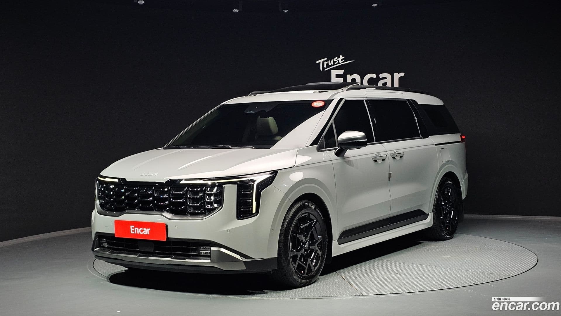 Main__Slider__Photo:Canival Kia 2024.2-0