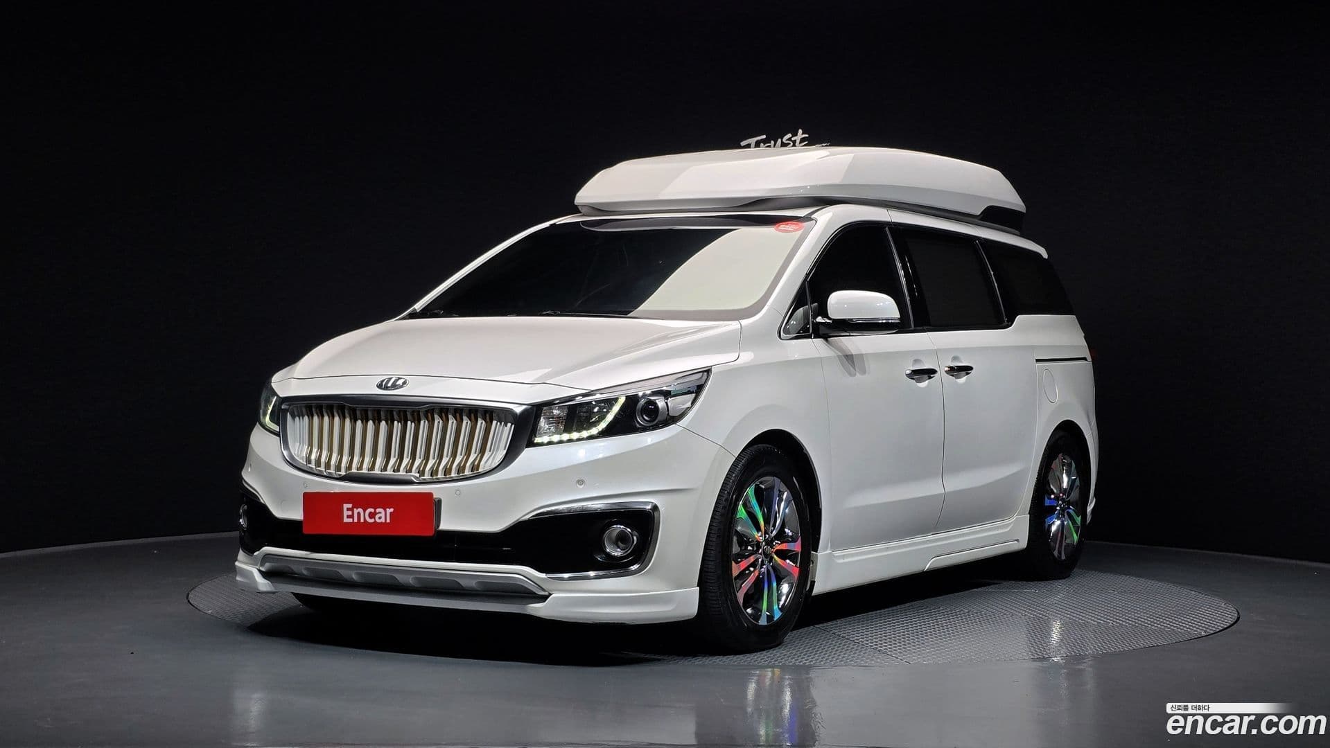 Main__Slider__Photo:Canival Kia 2018.3-0