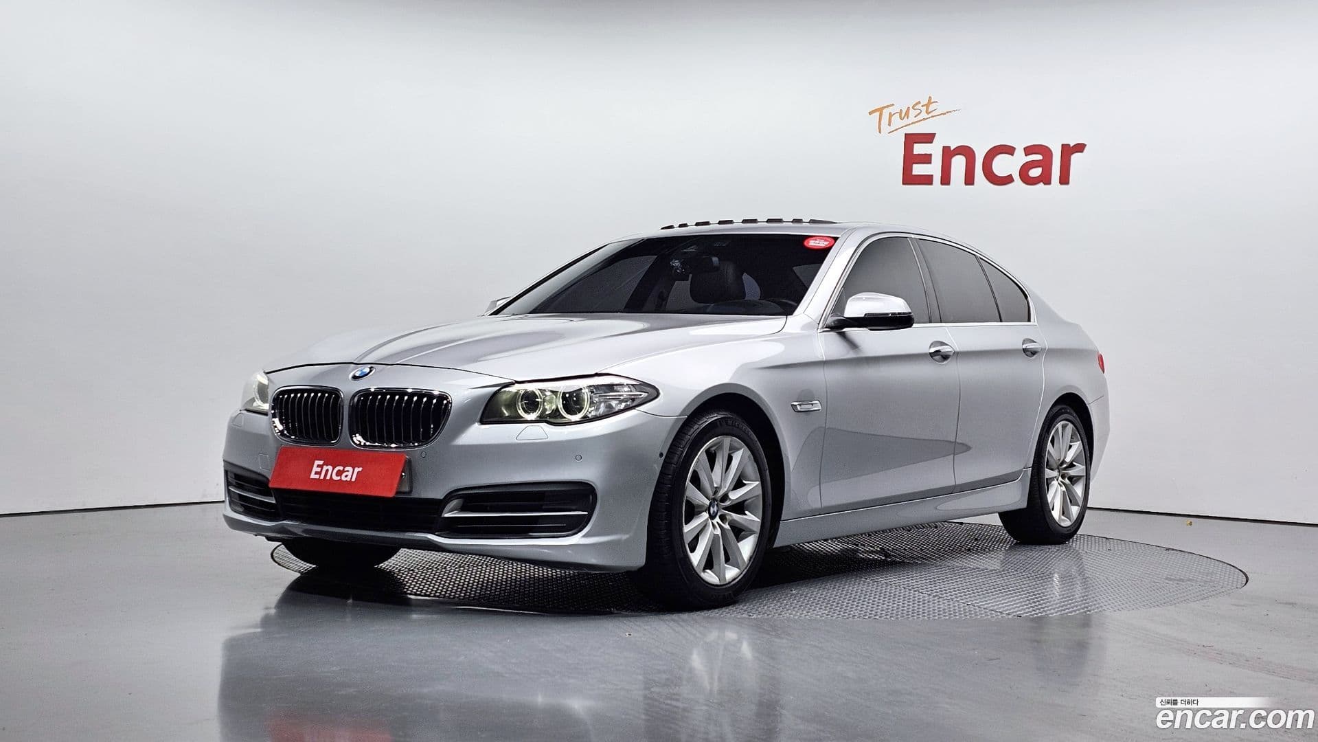 Main__Slider__Photo:5-Series BMW 2015.6-0