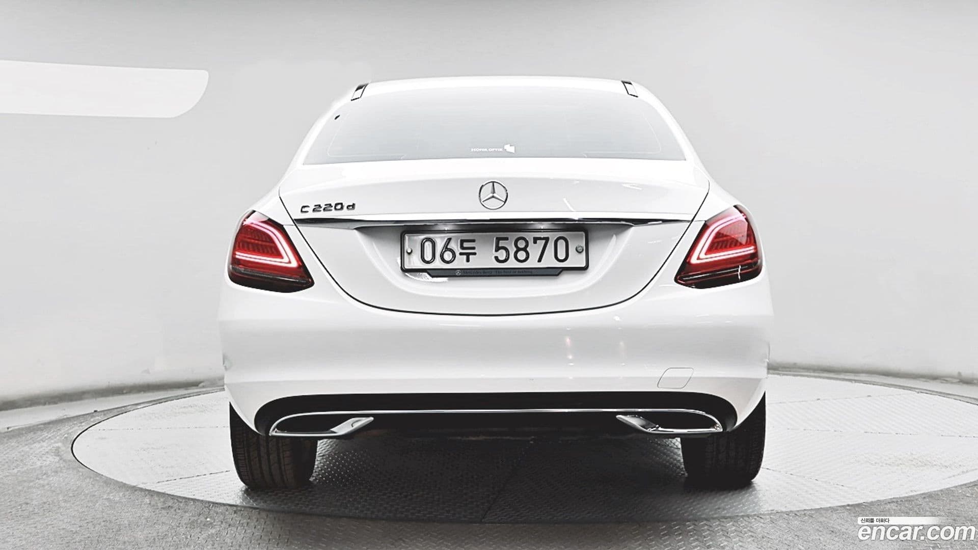 Main__Slider__Photo:C-Class Mercedes-Benz 2019.3-0
