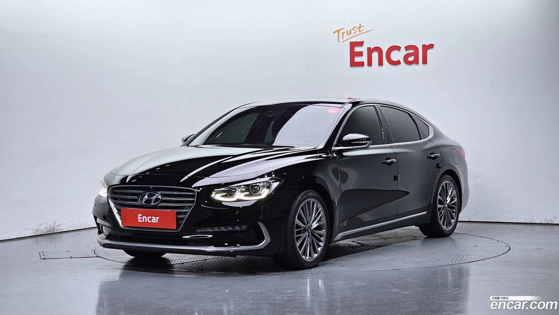 Main__Slider__Photo:Grandeur Hyundai 2017.2-0