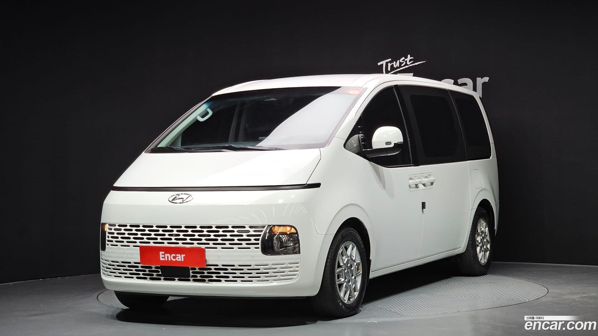 Main__Slider__Photo:Staria Hyundai 2022.9-0