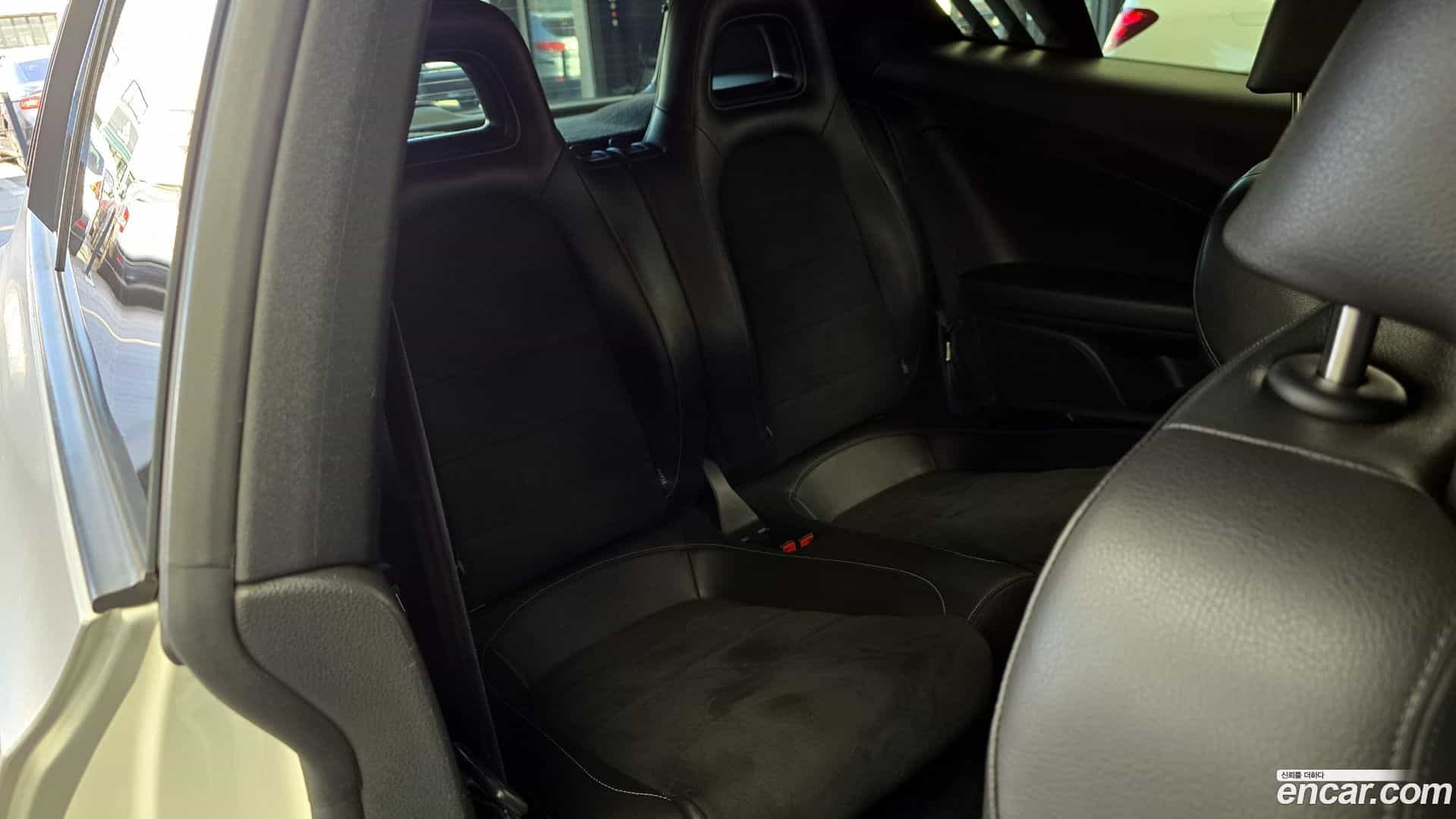 Scirocco Volkswagen 2012.11-OPTION-016