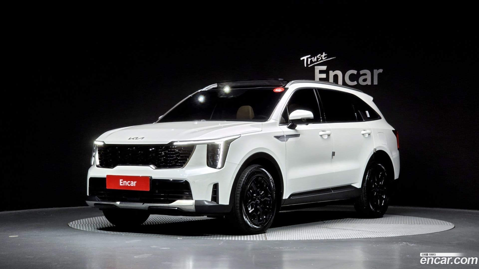 Main__Slider__Photo:Sorento Kia 2023.8-0