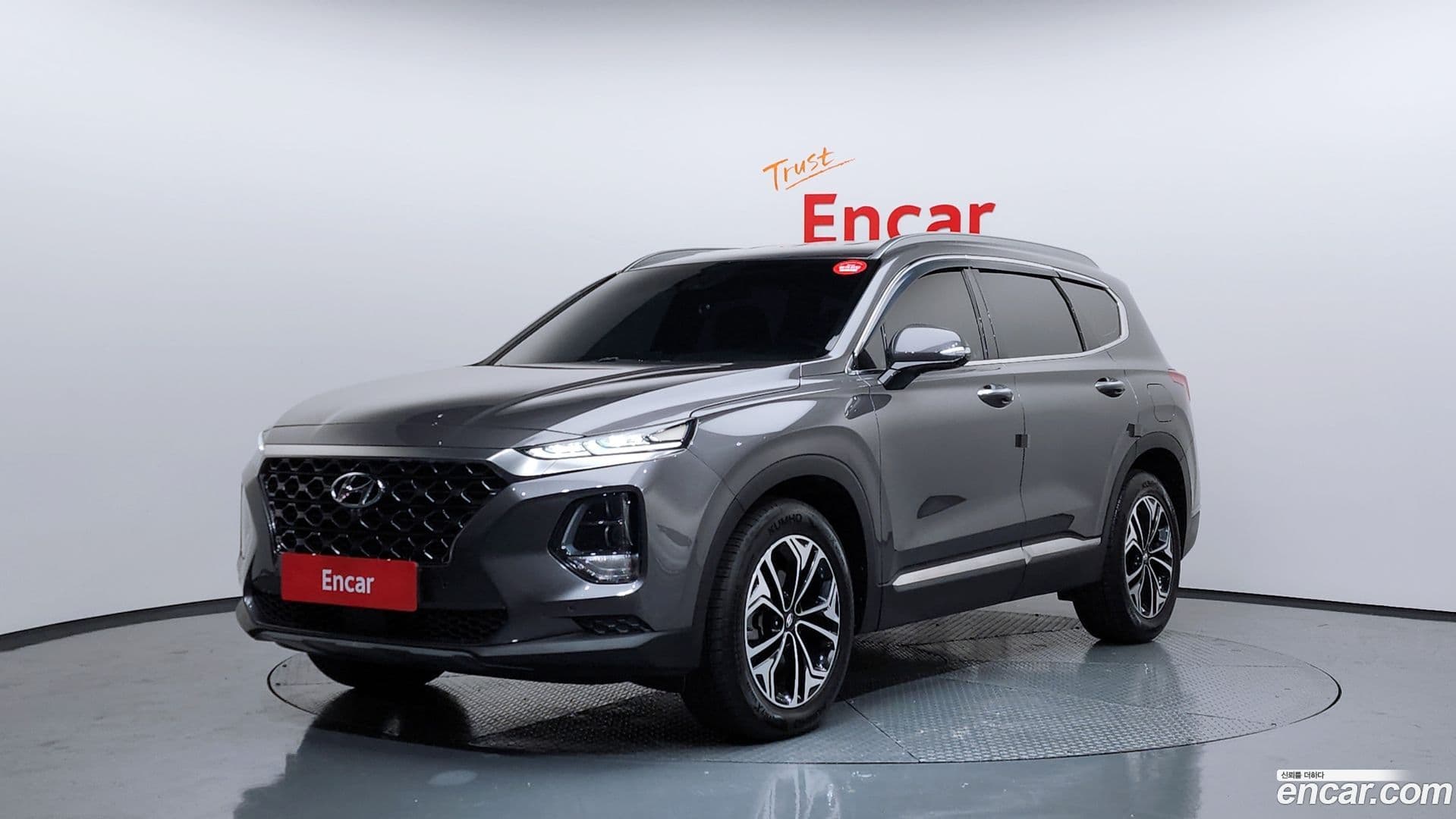 Main__Slider__Photo:Santafe Hyundai 2019.2-0