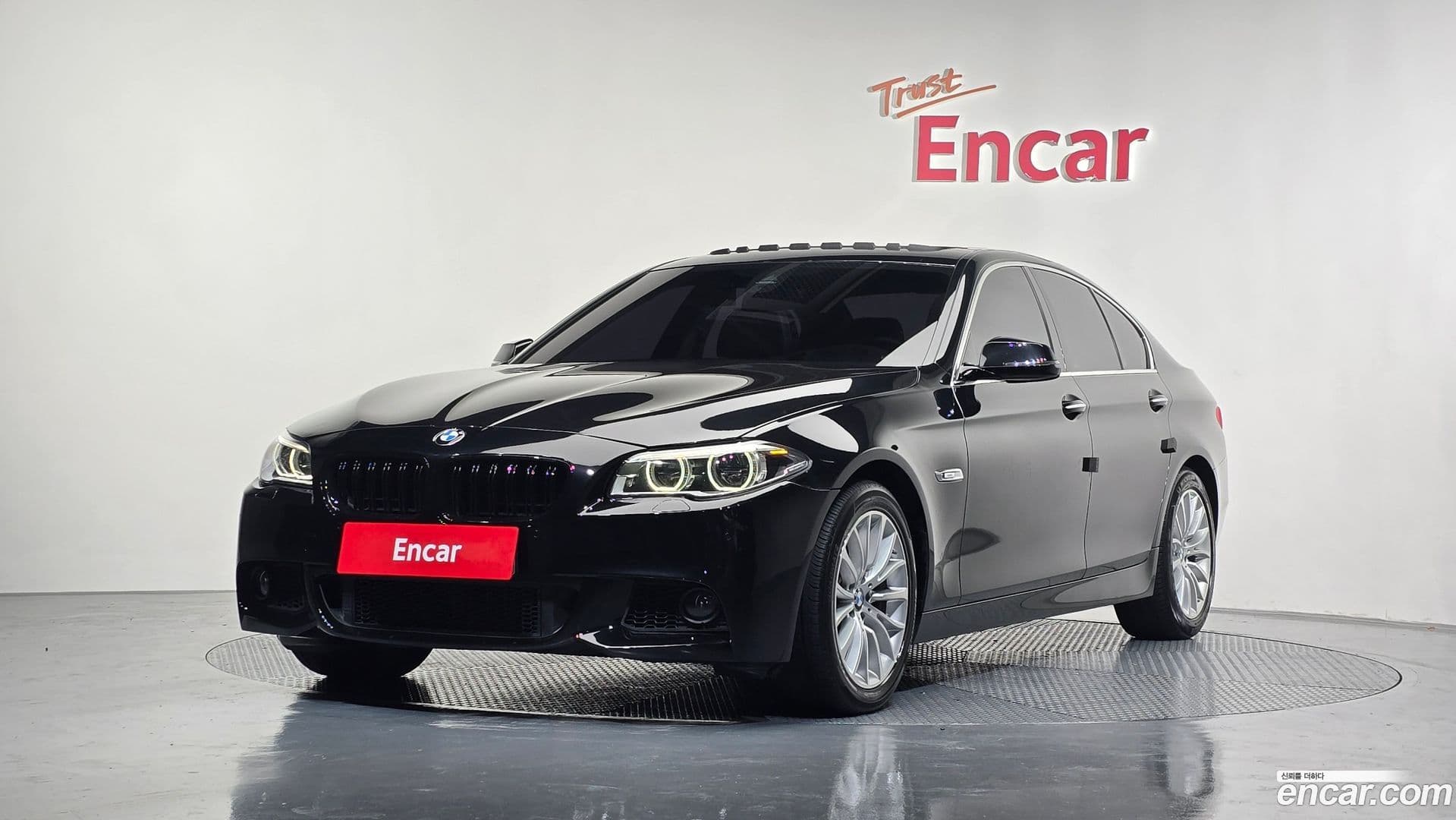 Main__Slider__Photo:5-Series BMW 2016.4-0
