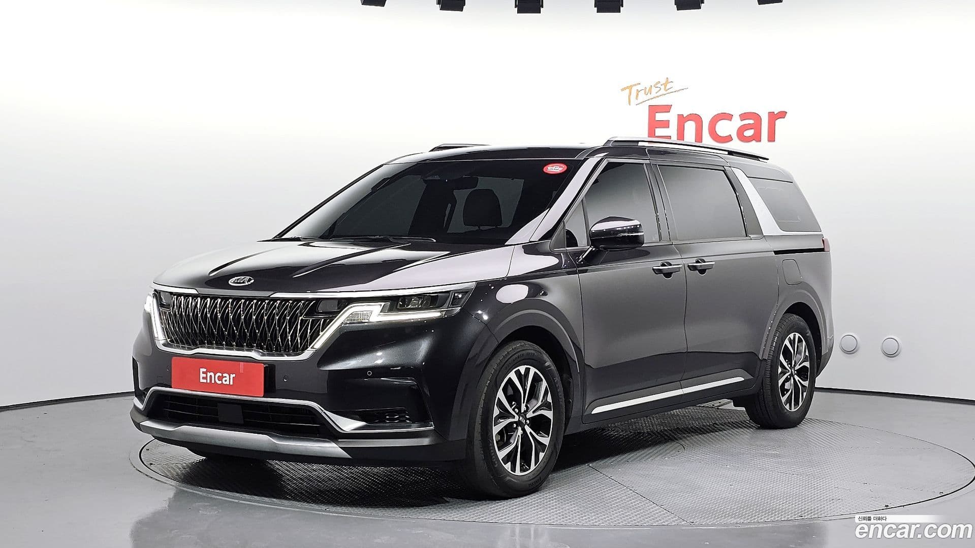 Main__Slider__Photo:Canival Kia 2020.8-0