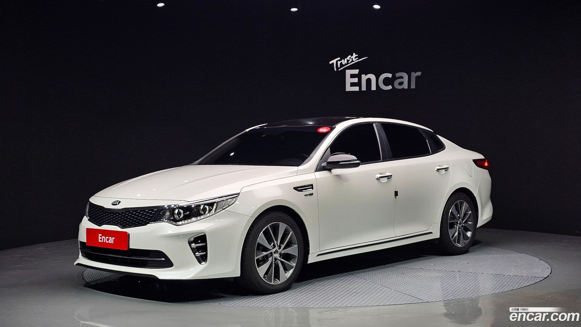 Main__Slider__Photo:K5 Kia 2016.0-0