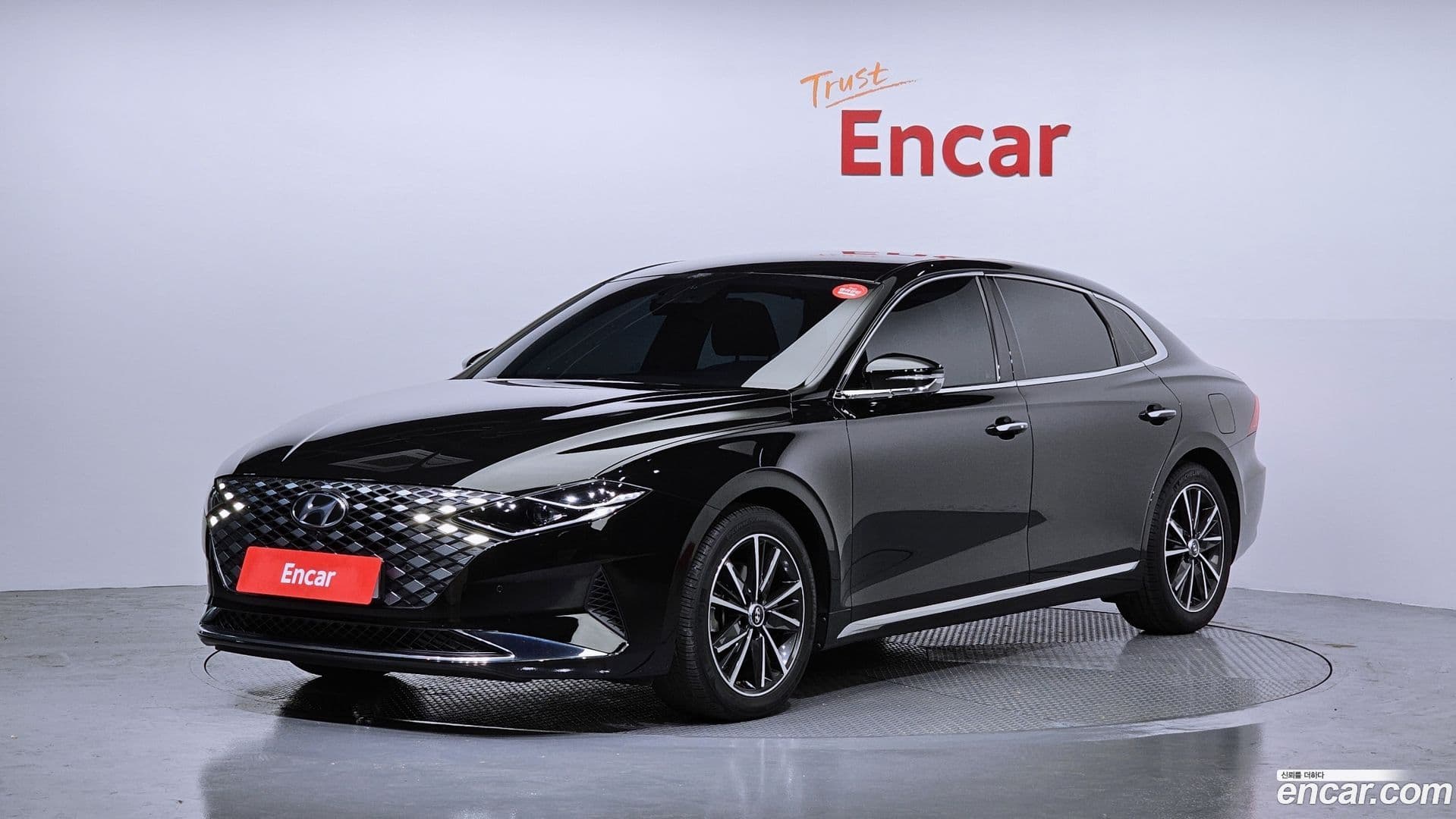 Main__Slider__Photo:Grandeur Hyundai 2021.9-0