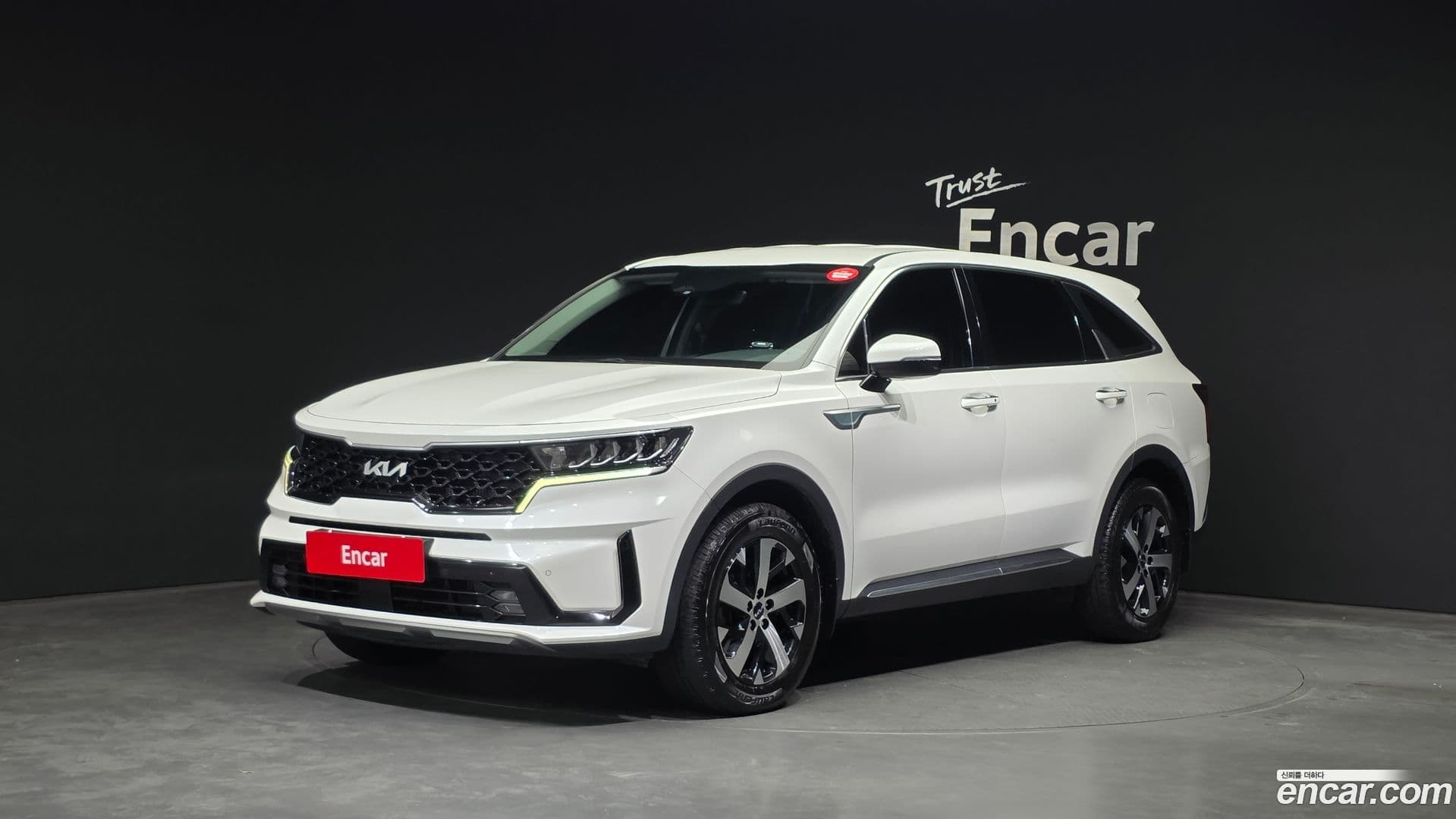 Main__Slider__Photo:Sorento Kia 2022.3-0