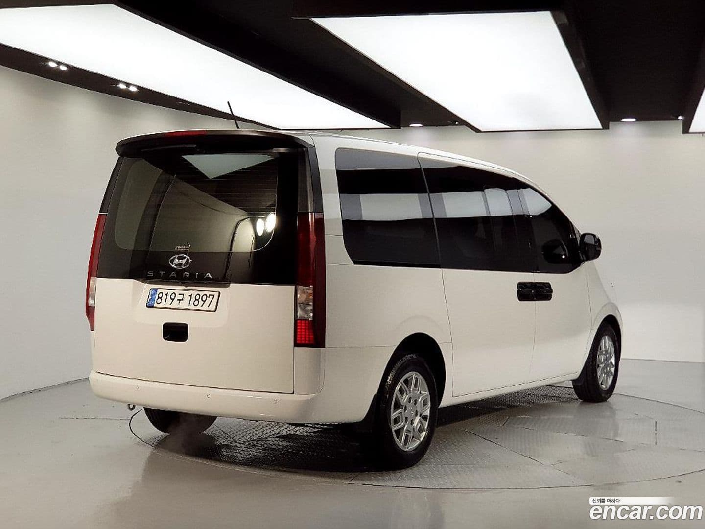 Main__Slider__Photo:Staria Hyundai 2023.0-0