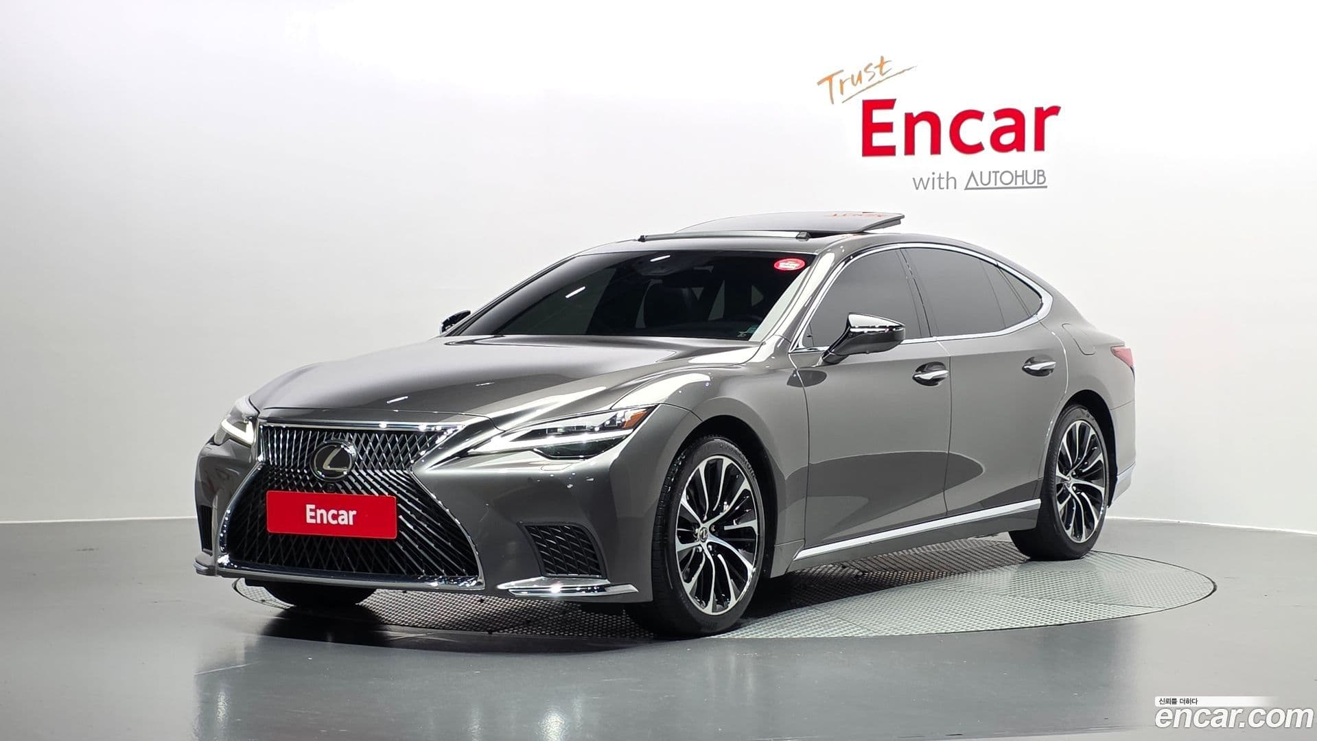 Main__Slider__Photo:LS Lexus 2023.6-0