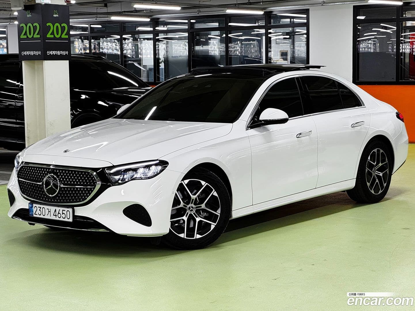 Main__Slider__Photo:E-Class Mercedes-Benz 2025.3-0