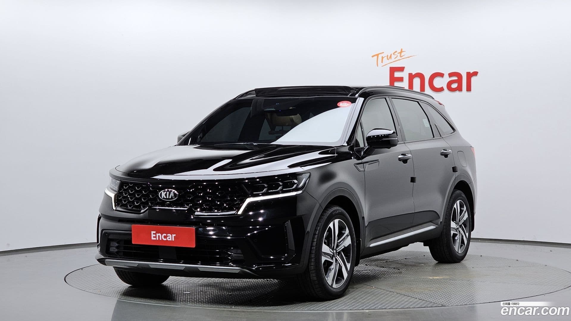 Main__Slider__Photo:Sorento Kia 2020.8-0