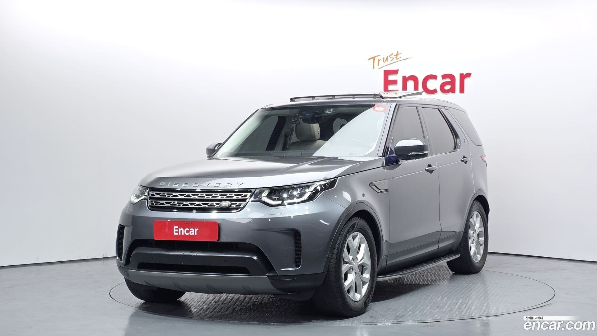 Main__Slider__Photo:Discovery Land Rover 2019.11-0